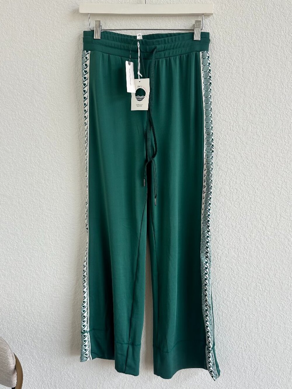 NWT Anthropologie Daily Practice Green Tennis Heart Pants, Medium